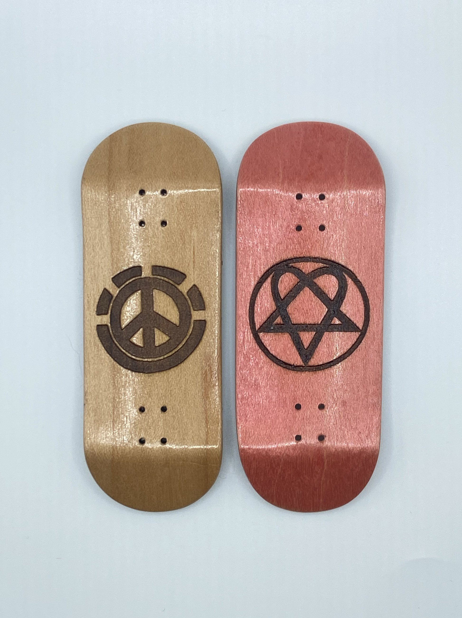 DEVISE DECK ウォールナット Engraved Devise Deck - Custom Graphic! – Devise Fingerboards